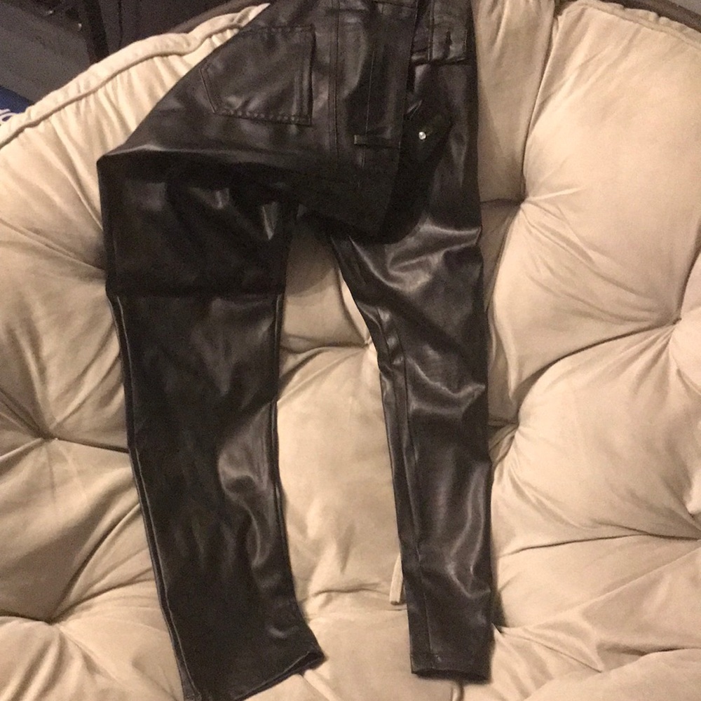 Faux Leather Stretch  Jean 😍